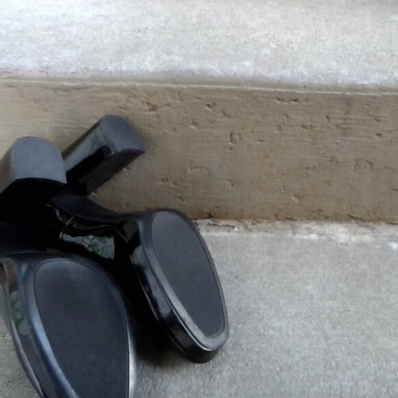 MADDEN GIRL BLACK PATENT LEATHER SHOES 9.5/10 EXCELLENT CONDITION - Picture 5 of 5